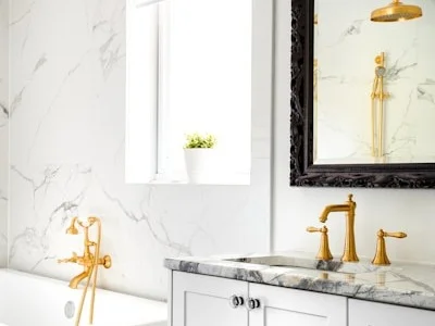 Bañera: Bañera exenta — Roca Virginia